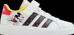 Online białe sneakersy dziecięce GRAND COURT MICKEY Dzieci Sportowe